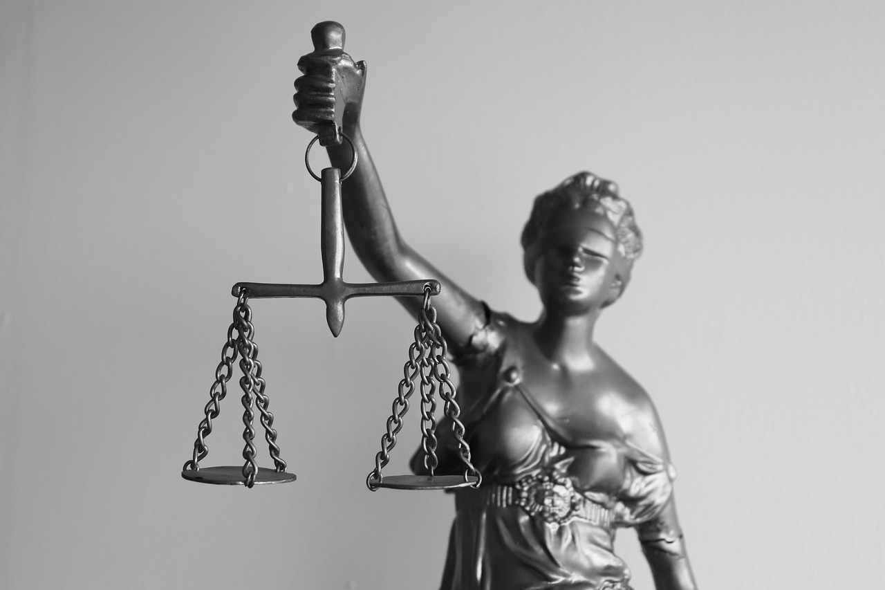close up photo of statue of lady of justice